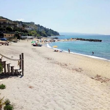 Casa Di Giorgio-Fronte Spiaggia 피조 외부 사진